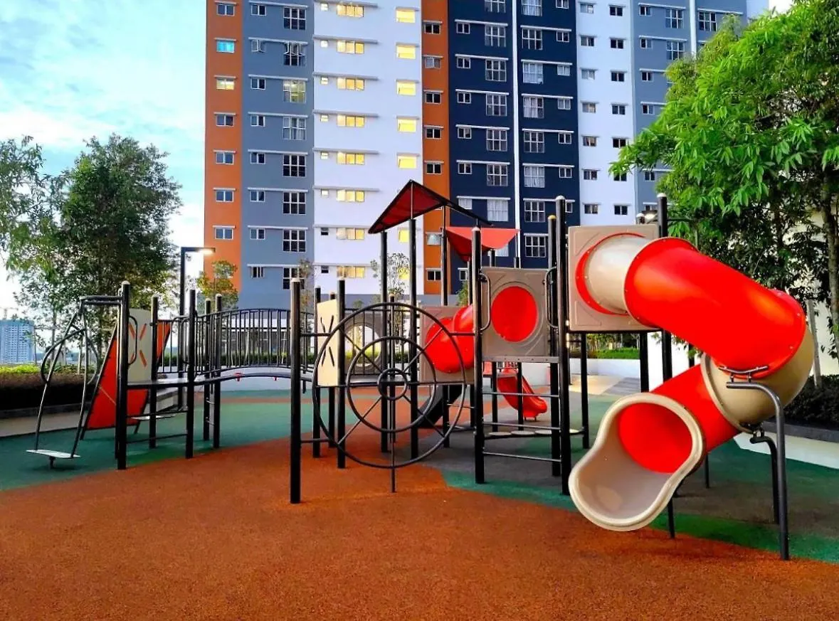 Af Homestay 3 Bedrooms 15Mins To Klia Free Wifi Netflix Sepang Apartment